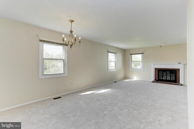 12107 Reardon Ln, Bowie, MD 20715 - photo 2