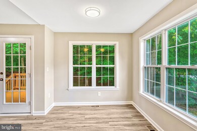 6104 Loriella Park Dr, Fredericksburg, VA 22407 - photo 6