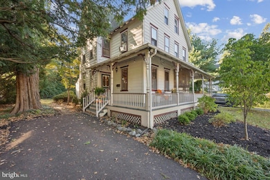 278 Linden St unit 278, Moorestown, NJ 08057 - photo 3