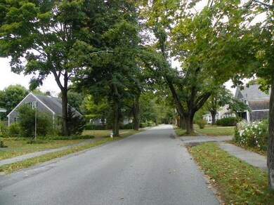 39 Queen St unit 1-2, Falmouth, MA 02540 - photo 5