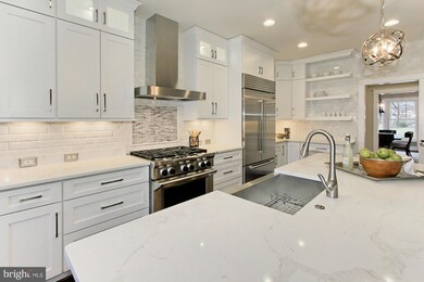 1006 Hillcrest Dr SW, Vienna, VA 22180 - photo 5