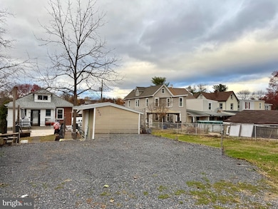 662 Spruce St, Pottstown, PA 19464 - photo 4