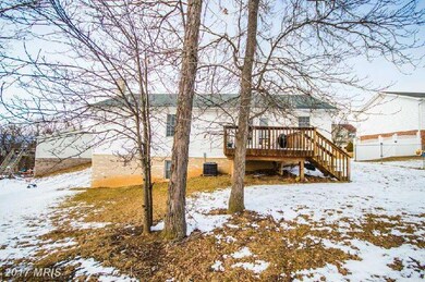 912 Devine Dr, Strasburg, VA 22657 - photo 4