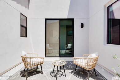 813-e-monte-way-006