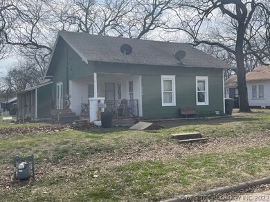 220 9th NW, Ardmore, Ok  
Rented $500