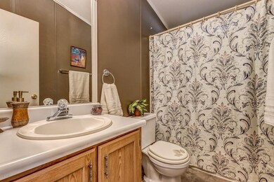 Mcdowell.guest.bath