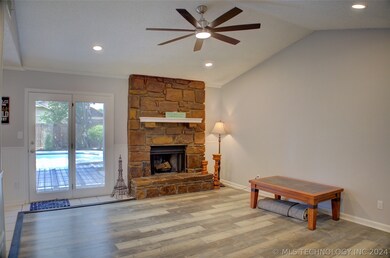 471 E 142nd Place, Glenpool, OK 74033 - photo 4