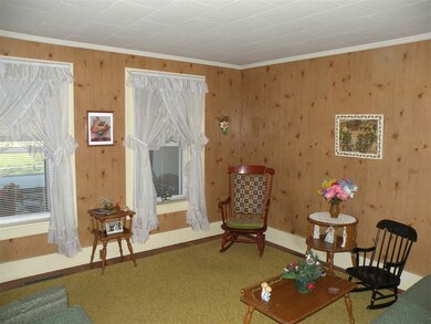 61 Summer St, Lancaster, NH 03584 - photo 4