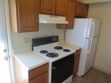 1147 Mccarley Dr W unit 47, Columbus, OH 43228 - photo 7