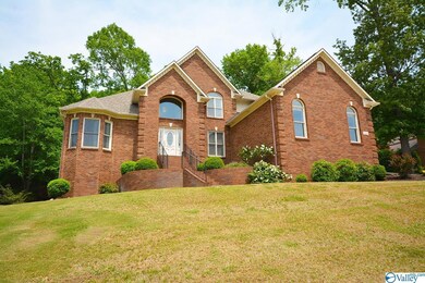 No backyard Neighbors!  Wooded back lot and total 