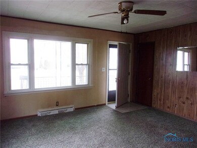 621 Davis St, Findlay, OH 45840 - photo 2