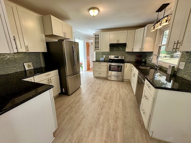 50 N Glenwoods Rd, Gales Ferry, CT 06335 - photo 5