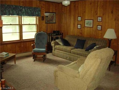 1176 Grantville Ln, Asheboro, NC 27205 - photo 4