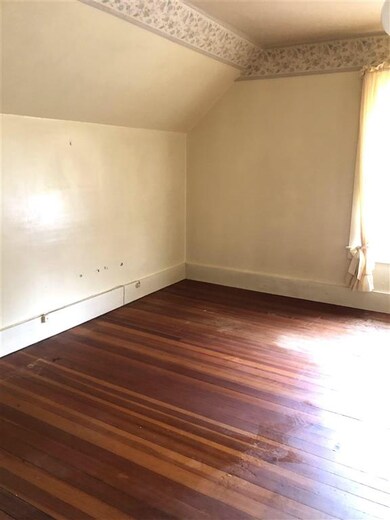 30 Gardner St, Keene, NH 03431 - photo 7