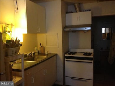 1235 Vine St unit 2FRONT, Philadelphia, PA 19107 - photo 6