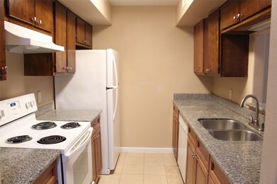 16111 Aspenglenn Dr unit 1001, Houston, TX 77084 - photo 6