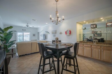 Gulf Palm Dining 1