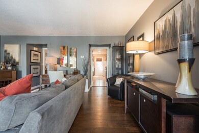 3Colonial Woods Ct 10759