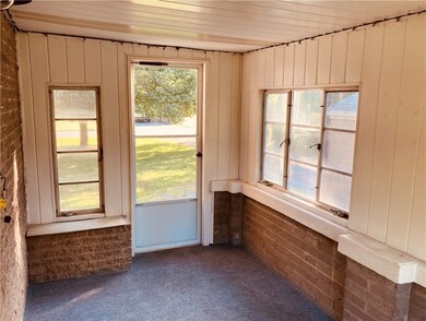 Enclosed side porch