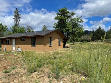 656 Pleasant Valley Rd, Merlin, OR 97532 - photo 3