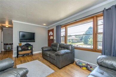 3010 E Douglas Ave, Des Moines, IA 50317 - photo 2