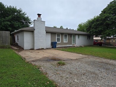 309 Hillcrest St, Pawnee, OK 74058 - photo 2