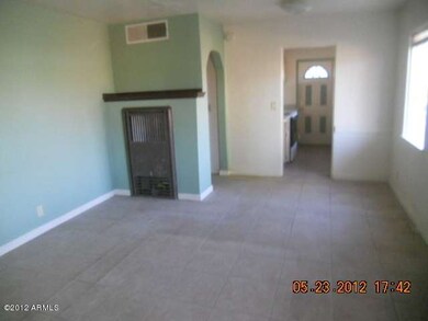 back unit living room