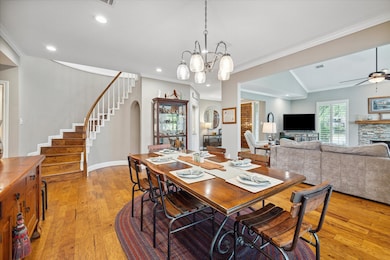 10111 Valley Forge Dr unit 24, Houston, TX 77042 - photo 3