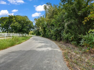 0 Holbrook unit 21061909, Springtown, TX 76082 - photo 2