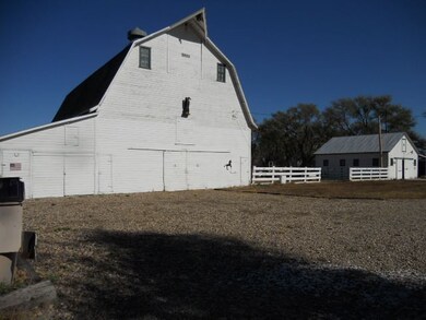 5677 W North River Rd, North Platte, NE 69101 - photo 4