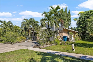 100 Park Rd N unit 2, Royal Palm Beach, FL 33411 - photo 2