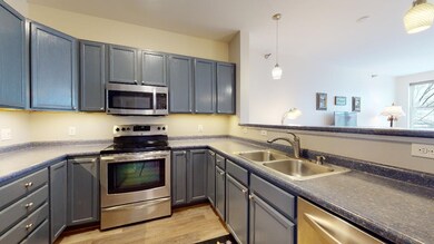 370 Farrell St unit 308, South Burlington, VT 05403 - photo 2