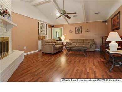 This room features a vaulted ceiling, computer noo