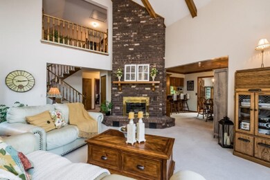 007-Living_Room-3330525-small