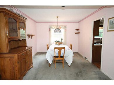 4241 Fairlawn Dr, Columbus, IN 47203 - photo 5