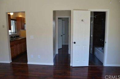 Beautiful 1 bedroom cottage, no shared walls, move