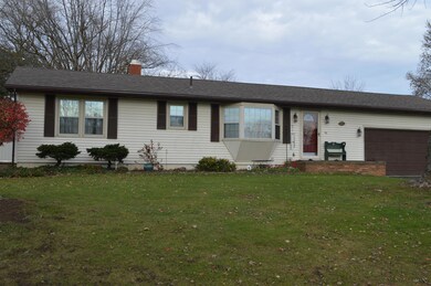 210 Meadow Dr, Circleville, OH 43113 - photo 7