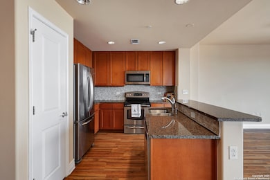 Vidorra unit 1905, San Antonio, TX 78202 - photo 5