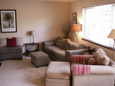 126 W Casino Rd unit 10, Everett, WA 98204 - photo 2