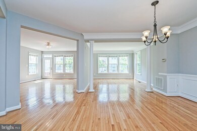 11349 Andrew Ln, Fairfax, VA 22030 - photo 6