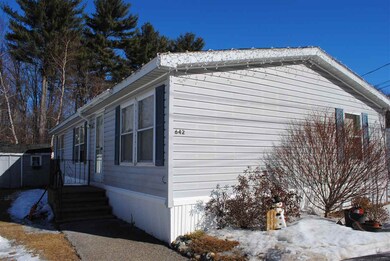 642 Sherwood Glen, Somersworth, NH 03878 - photo 2