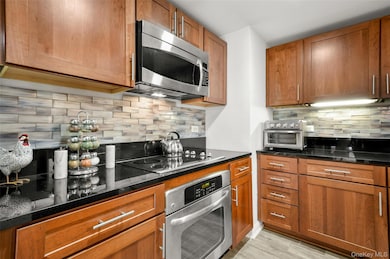 Sweetwater Condos unit 119, Mamaroneck, NY 10543 - photo 7