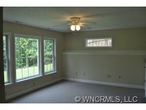 113 Oak Apple Ln, Hendersonville, NC 28792 - photo 7