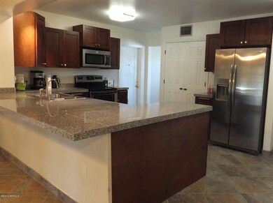 Kitchen Breakfast Bar