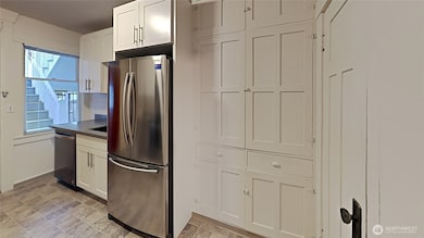 914 N 40th St, Seattle, WA 98103 - photo 4