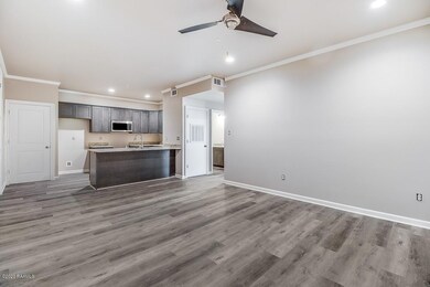 305 E. Second St-17