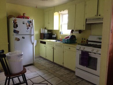 272 Colonial Dr, Portsmouth, NH 03801 - photo 7