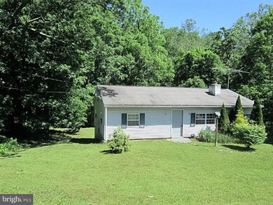 938 Puffenburger Ln, Hedgesville, WV 25427 - photo 2