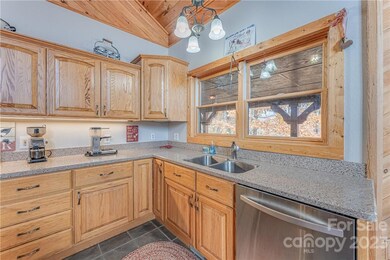 537 Maney Branch Rd, Burnsville, NC 28714 - photo 5