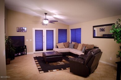 family room 2